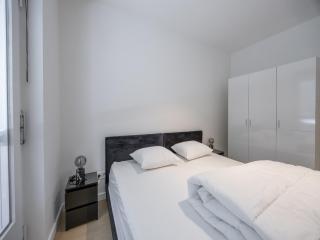 Modern apartment near the sea - 1