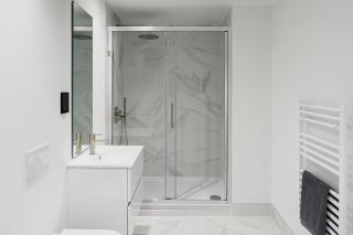 Modern Apartment with Fast Wifi & Sky Terrace - Birmingham - 5