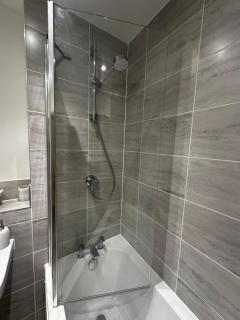Modern Room and Bath in Maidenhead Near Heathrow Airport - Taplow - 8
