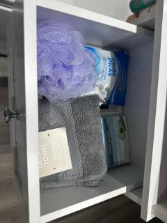 Modern Private Room and Bath in Maidenhead Near Heathrow Airport - 6