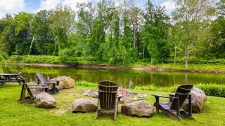 Elizabeth House Creekside Cabins by AvantStay Historic Event Estate with Cabins Pool and Swimming Hole Sleeps 20 - Leeds - 5