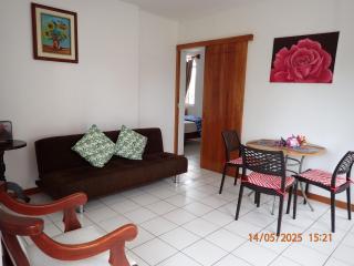 The Finch House (La Casa del Pinzón) - Puerto Ayora - 7
