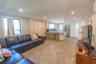 Rainbow Retreat - Stunning Moreton Bay Views - Dunwich - 1
