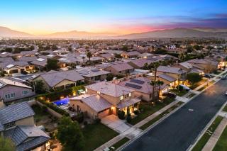 Casa Campo 5BR Desert Oasis w Pool Firepit Outdoor Lounge - Indio - 9