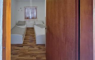 Stunning Apartment In Novigrad - Novigrad - 5