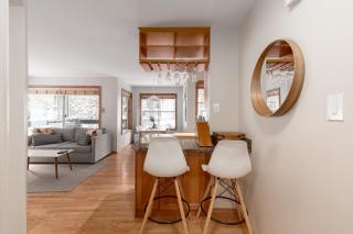 1BR Powderview - Creekside Bright and Cozy Private Bike/Ski Storage Free Parking - Whistler - 4
