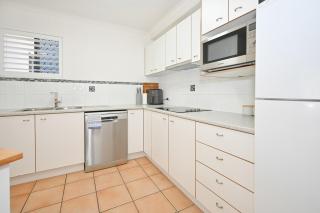 Seaside Charm & Comfort - 1min to Beach - Caloundra - 8
