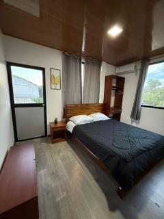 Bunker593 Inn - Tena - 1