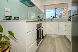 Cosy, Charming, Central Caloundra Getaway - Caloundra - 5