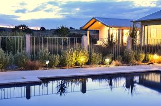 oneOrange2 boutique accommodation and Bike hire - Haumoana - 0