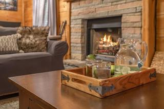 Creekside Serenity Cabin - 5BR Retreat with Hot Tub & Arcade! Near Pigeon Forge - 2