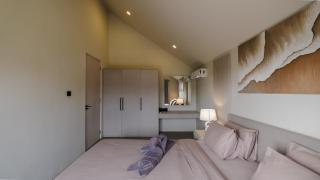 Villa Essenza - Luxury 2BR with Private Pool in Berawa Canggu - Canggu - 3