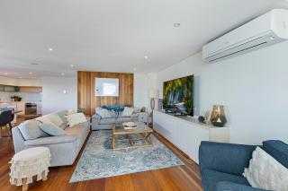 Skywater Retreat - 3 bedroom - The Entrance - 5