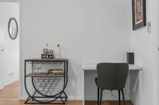 2-Bed Getaway with Shared Pool & BBQ Access - Brisbane - 6