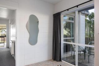 Modern 2BR Home - Gisborne - 2