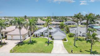 Villa Daydream Luxury Pool Home On Canal - Cape Coral - 9