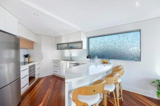 Skywaters Retreat - 2 Bedroom with waterviews - The Entrance - 3