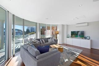 Skywaters Retreat - 2 Bedroom with waterviews - The Entrance - 1
