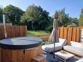 Cozy Villa w Sauna and BBQ, cleaning included - Hattemerbroek - 0
