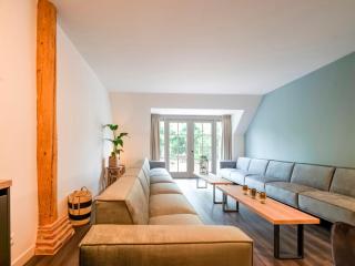 Fantastic spacious farmhouse with new sauna, hottub and bar, cleaning included - Noordbergum - 2