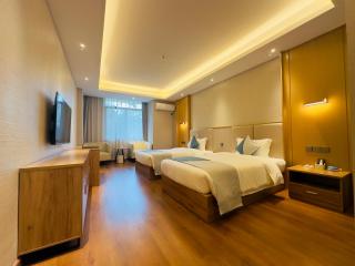 Oriental Garden Hotel - Luoping - 9
