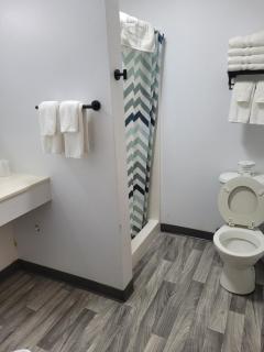 Lake Stop Resort - 1