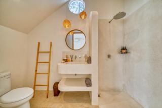 Charming 2BR Villa with Elegant Wooden Furnishings - 7