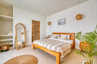 Charming 2BR Villa with Elegant Wooden Furnishings - 2