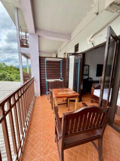 Domon Riverside Hotel - Vang Vieng - 4