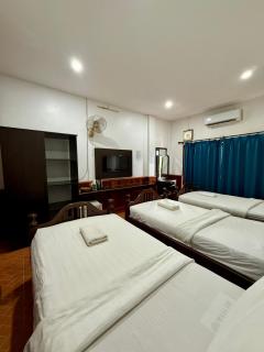 Domon Riverside Hotel - Vang Vieng - 6