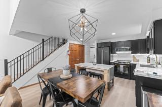 Luxe Mountain- beautiful remodeled condo, pet friendly with community pool - McCall - 6