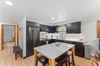 Luxe Mountain- beautiful remodeled condo, pet friendly with community pool - McCall - 3