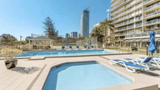 Sunny Surfers Stay - Beach & Tram at your doorstep - Gold Coast - 9