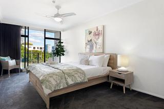 Sunny Surfers Stay - Beach & Tram at your doorstep - Gold Coast - 1