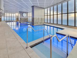 The Gold Coast View with 3BR, 2 Bath, Free Parking - Gold Coast - 2