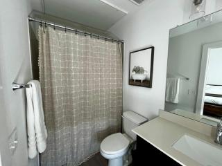 Elegant Home with Stunning Views and Comfortable Amenities - Leander - 9