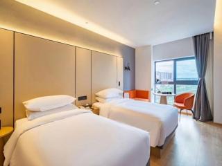 Vienna Classic Hotel Kunming Dianchi International Convention and Exhibition Center Vanke Feicui Riverside Branch - Kunming - 5