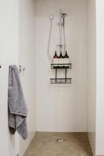 Architectural Home in Hobarts North - 2