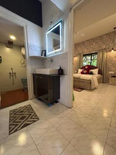 Zen Nest Stays - Nashik - 1