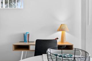 Stylish Corporate Stay with Wi-Fi & Parking - Rockingham - 7
