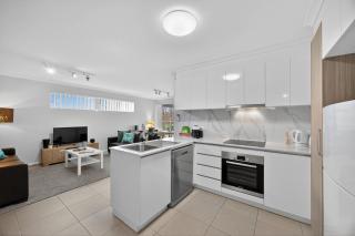 Stylish Corporate Stay with Wi-Fi & Parking - Rockingham - 6