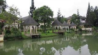 Puncak azoul villa - Cinengangirang - 5