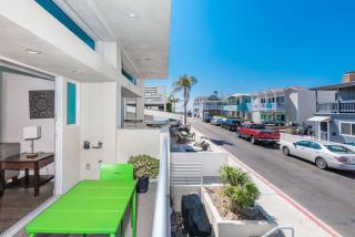 Modern Oceanview Tri-Level Condo Steps From The Beach By Beachview Rentals - Newport Beach - 6