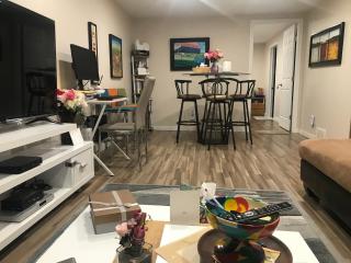 Dolly's Deluxe Suite - Fort Saskatchewan - 1