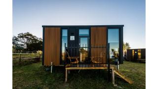 Black Horse Cabin 4 by Tiny Away - Waitoki - 9