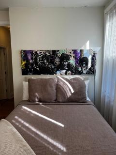 Spacious Napoleon Ave Mardi Gras Apartment - 2