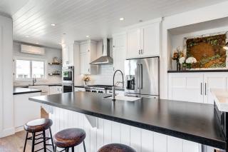 Luxury 4Br Coastal Retreat W- Rooftop Deck Oceanviews By Beachview Rentals - Newport Beach - 1