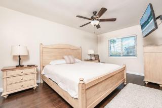 Spacious 4Br Retreat W Rooftop Deck One Block From Beach By Beachview Rentals - 3