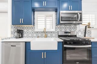 Updated 2Br Vintage Cottage In Central Location Near Beach By Beachview Rentals - Newport Beach - 5