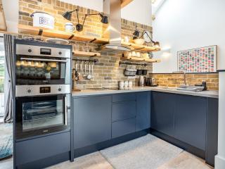 Cowshed 1 - Uk35456 - Whitland - 1